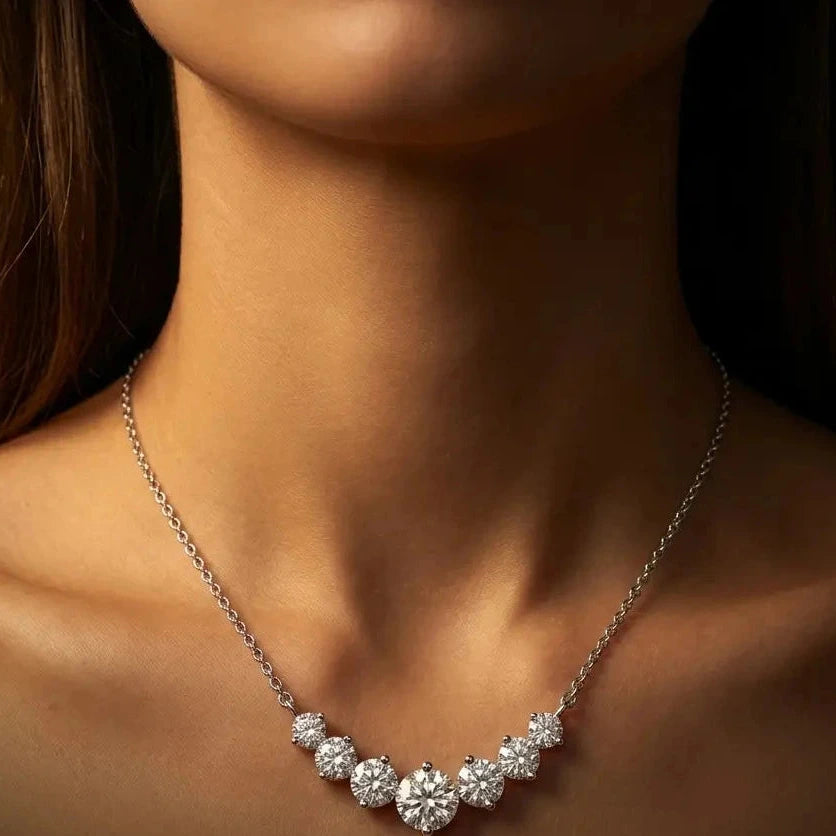 Arc Necklace · Moissanite