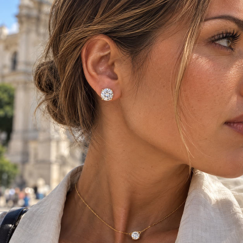 Éclat Studs · Moissanite