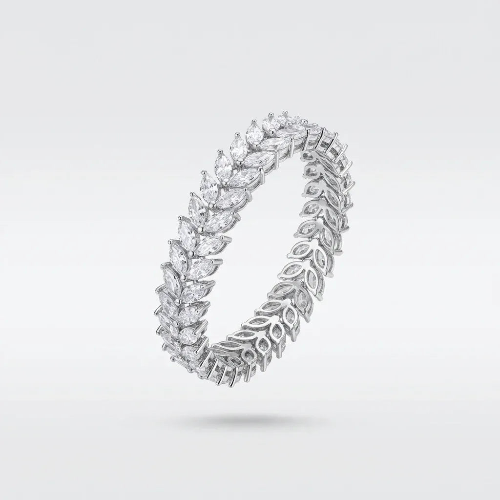 Laurel Bracelet · Silver e Laurel Bracelet · Gold Tone