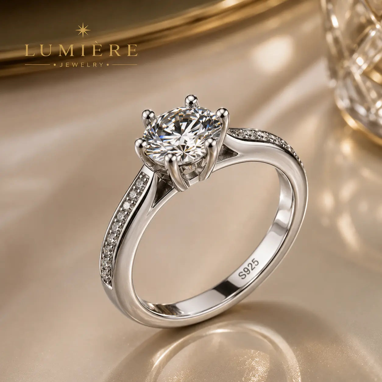 Grand Solitaire Ring · Brilliant-Cut Stone