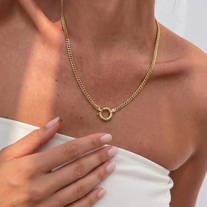 Gardenia Gold Herringbone Pendant