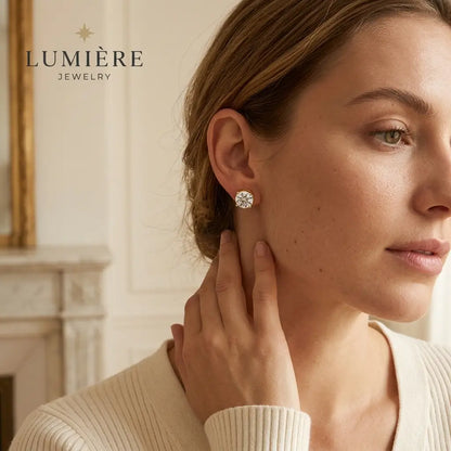 Éclat Studs · Moissanite