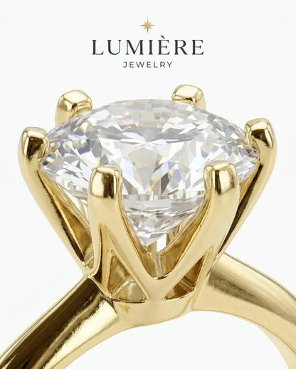 Lumière Solitaire Ring · Moissanite