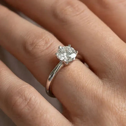 Lumière Solitaire Ring · S925 Silver & Moissanite