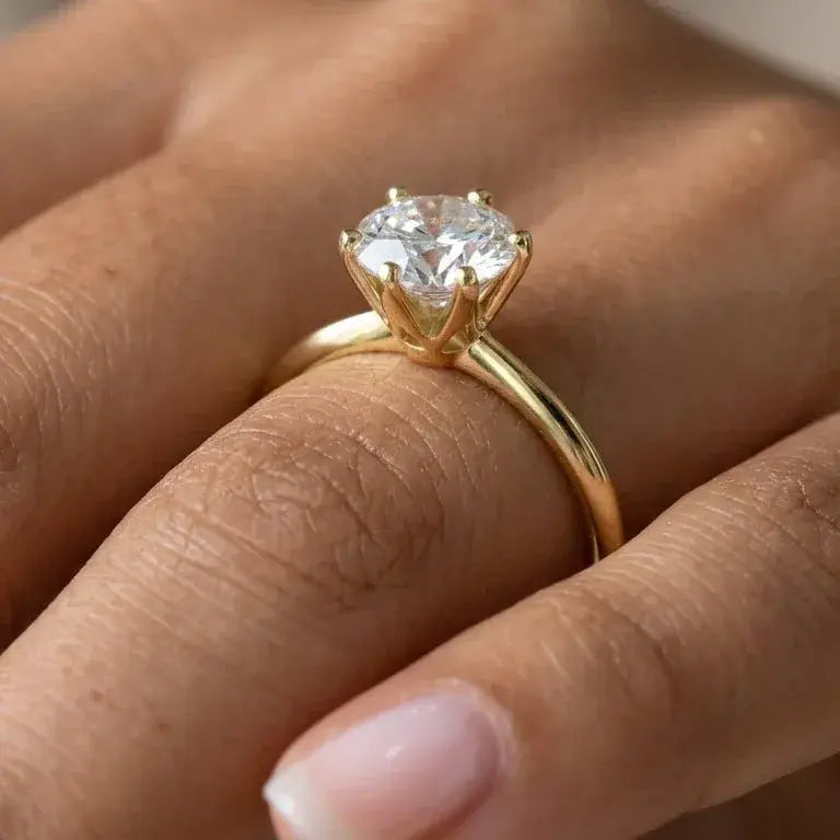 Lumière Solitaire Ring · S925 Silver & Moissanite