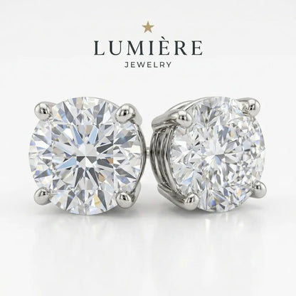 Lumière Studs · Moissanite