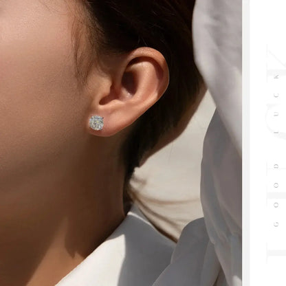 Lumière Studs · S925 Silver & Moissanite