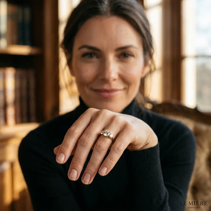 Trine Ring · Moissanite