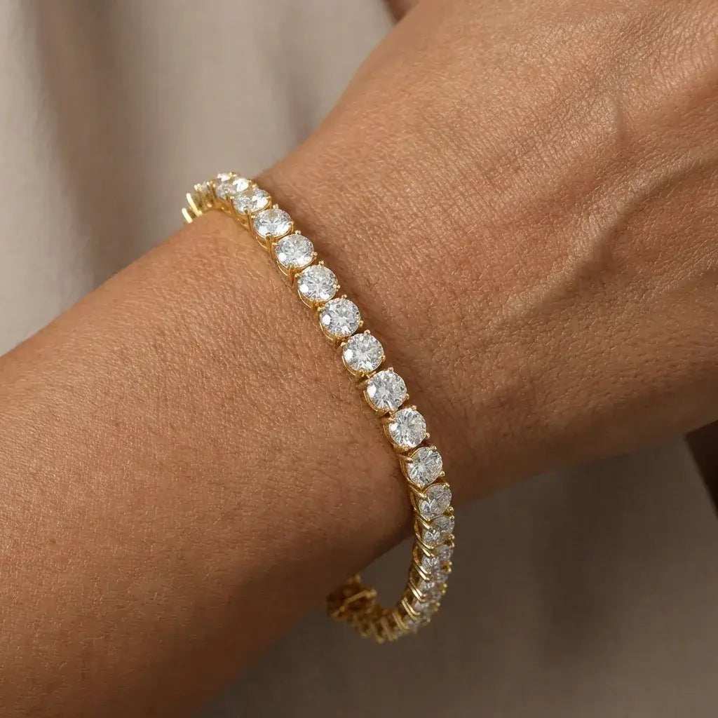Lumière Tennis Bracelet · Moissanite