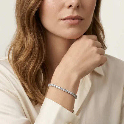 Lumière Tennis Bracelet · Moissanite
