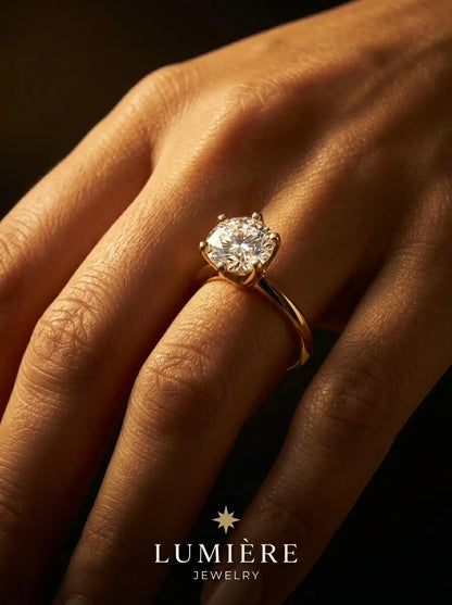 Lumière Solitaire Ring · Moissanite