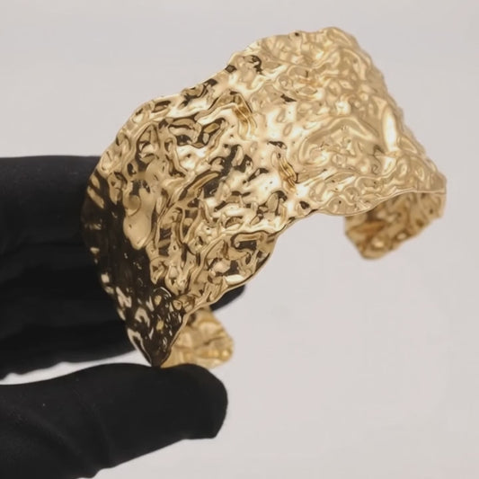 Arc Bangle · 18K Gold Finish